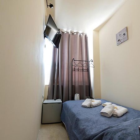 Апартаменты Pure Urban Bedboxes Acropolis Metro Petralona Афины Экстерьер фото